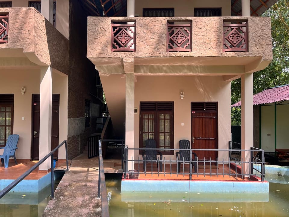 Pelican Lake safari resort Hotel in Southern Province
