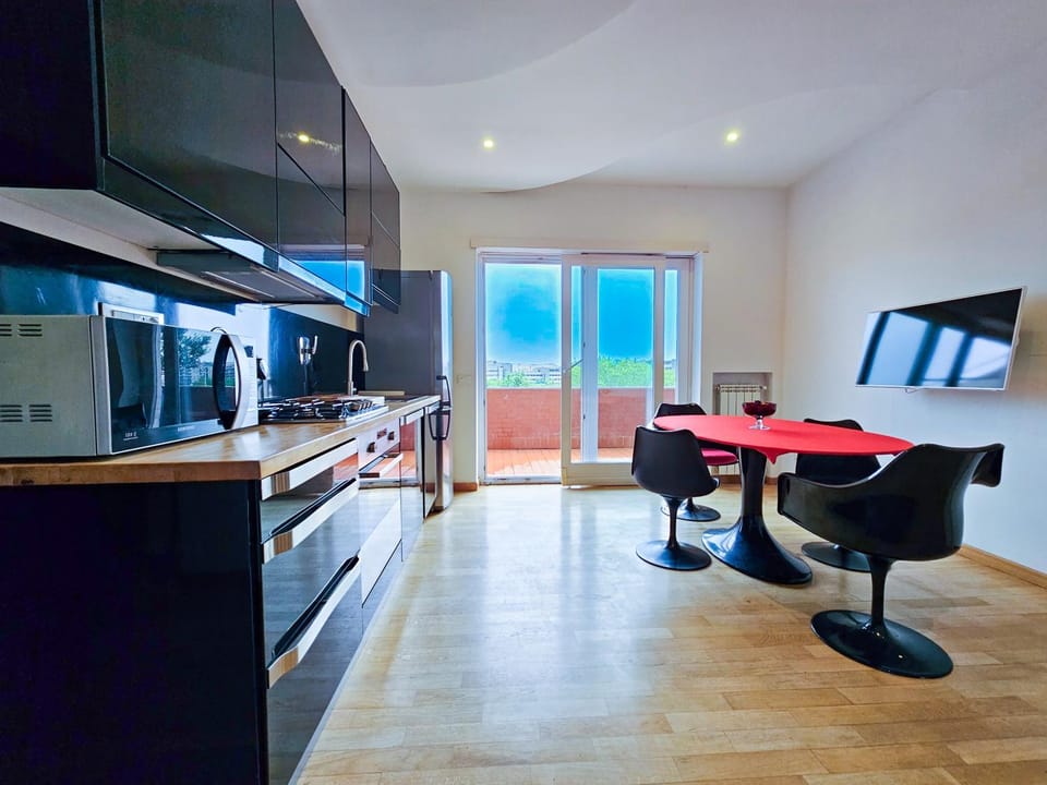 Patio, View (from property/room), Kitchen or kitchenette, Lounge or bar, Dining area, Lunch, minibar, pet friendly, stove