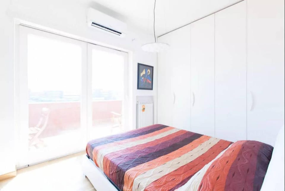Bed, Bedroom, air conditioner