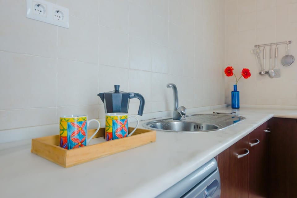 Coffee/tea facilities, Kitchen or kitchenette