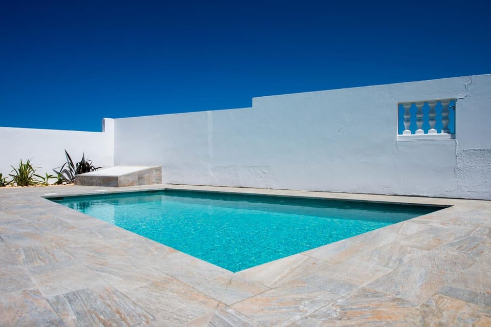 Swimming pool, Swimming pool
