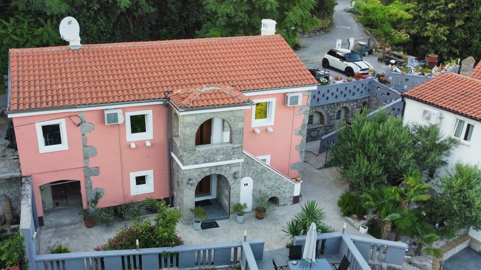 Property building, Bird's eye view