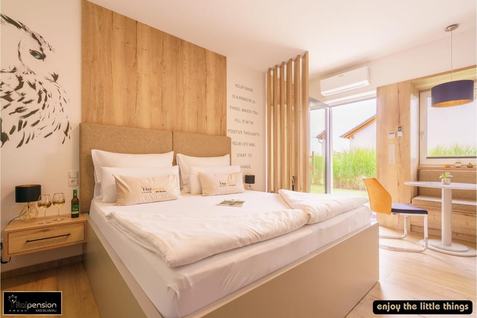 Photo of the whole room, Bedroom