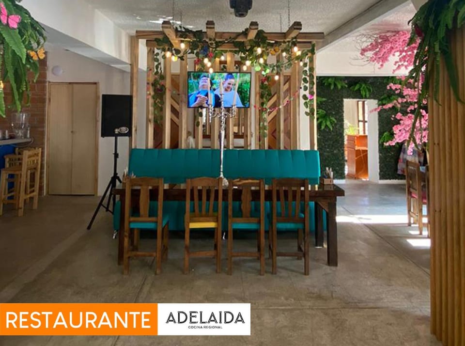 Restaurant/places to eat, Banquet/Function facilities, Evening entertainment