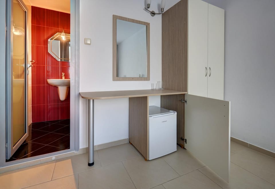 Bathroom, Bedroom