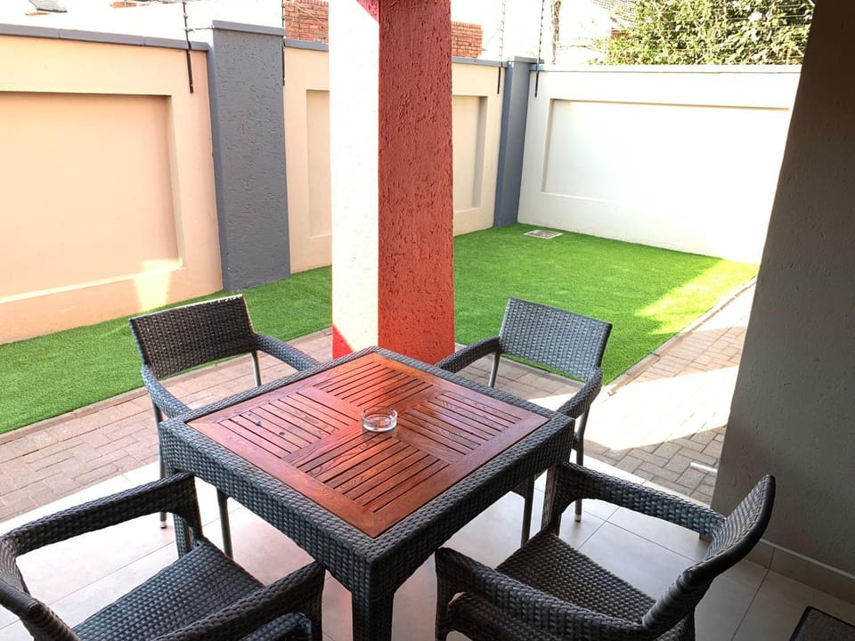 Patio, Balcony/Terrace
