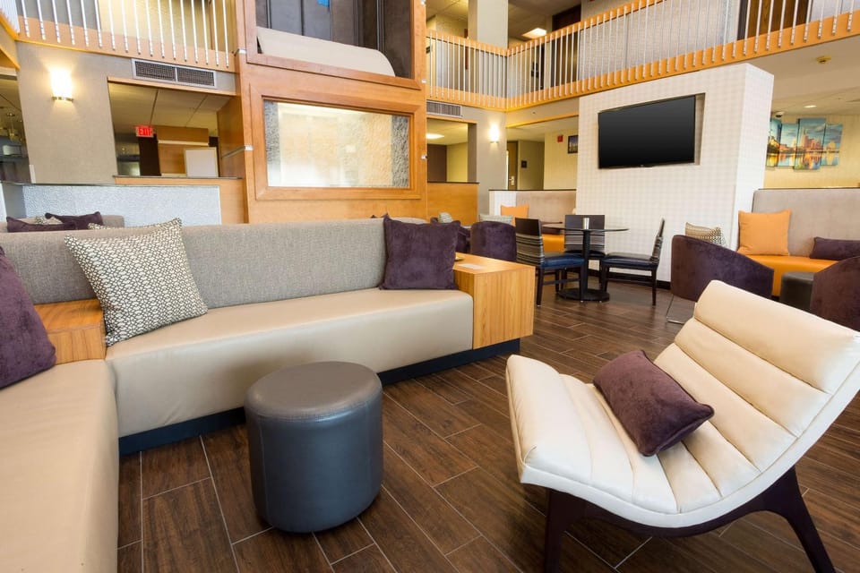 Lobby or reception, On site