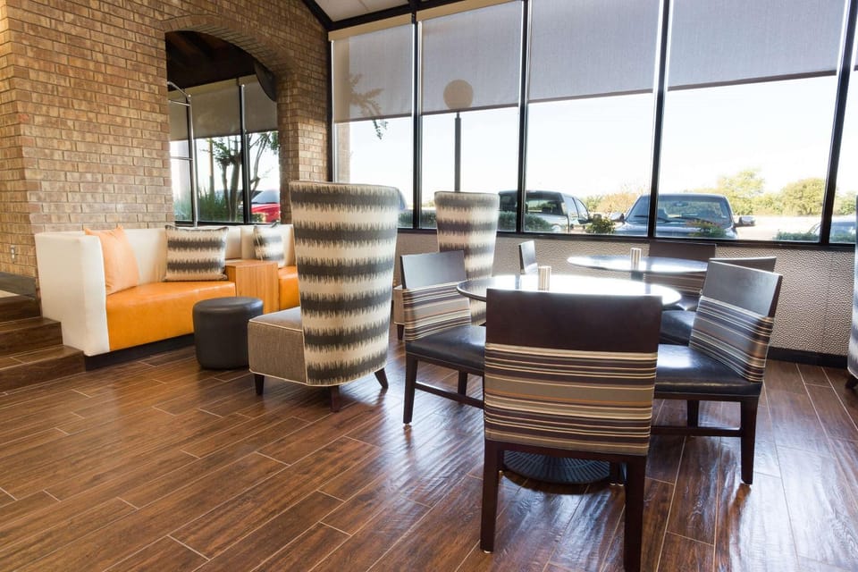 Lobby or reception, On site
