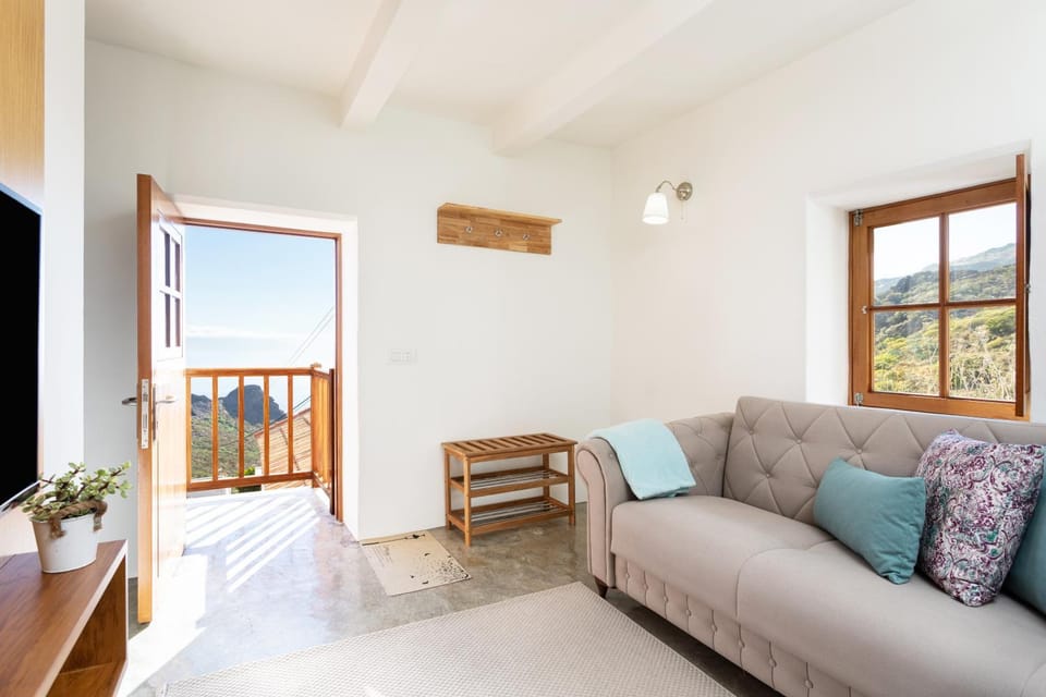 TenoHomes The Sunset Escape in Carrizales, Masca Chalet in Canary Islands