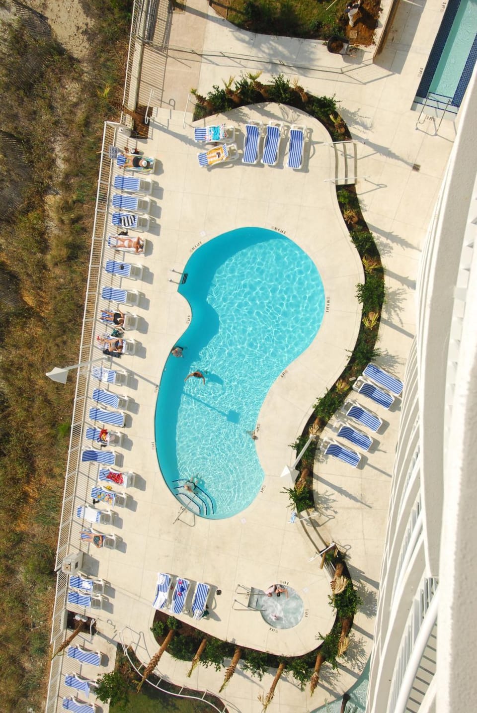 Day, Pool view