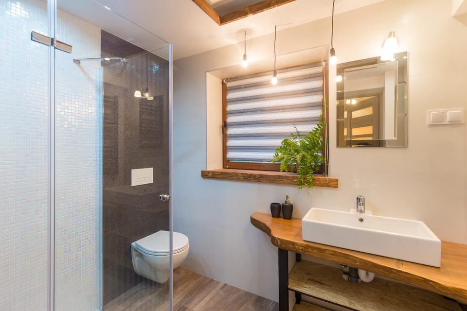 Shower, Toilet, Bathroom