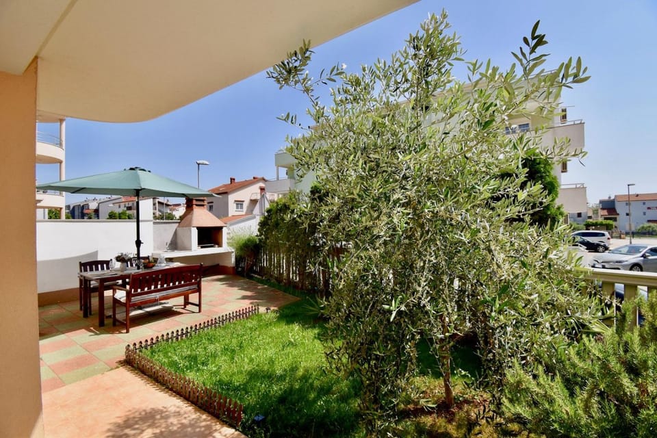 BBQ facilities, Garden, Balcony/Terrace