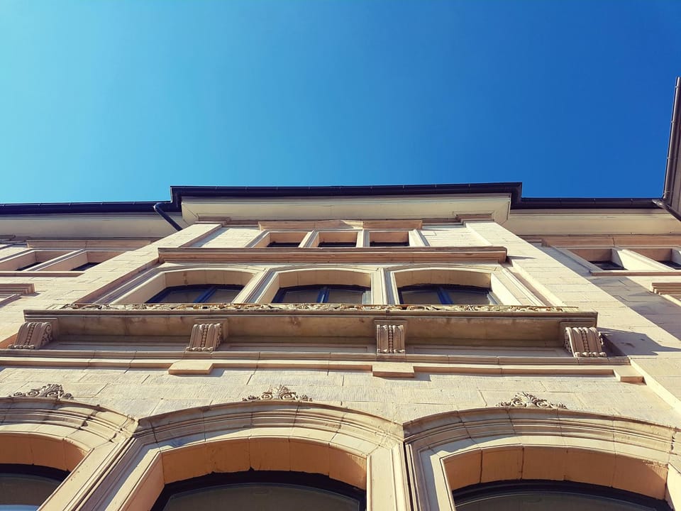 Property building, Facade/entrance