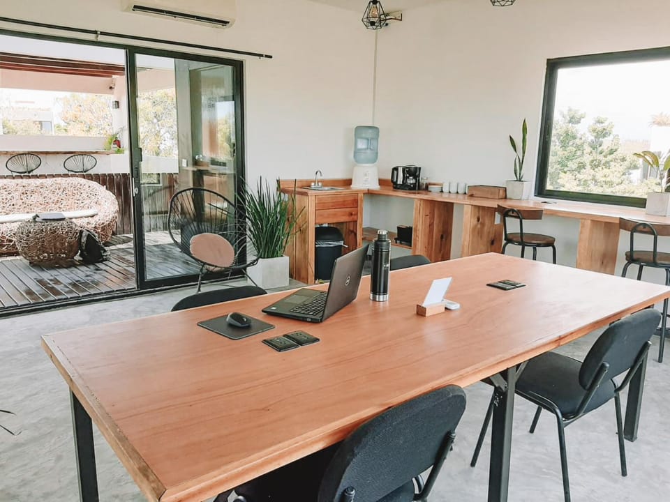 Business facilities, Seating area