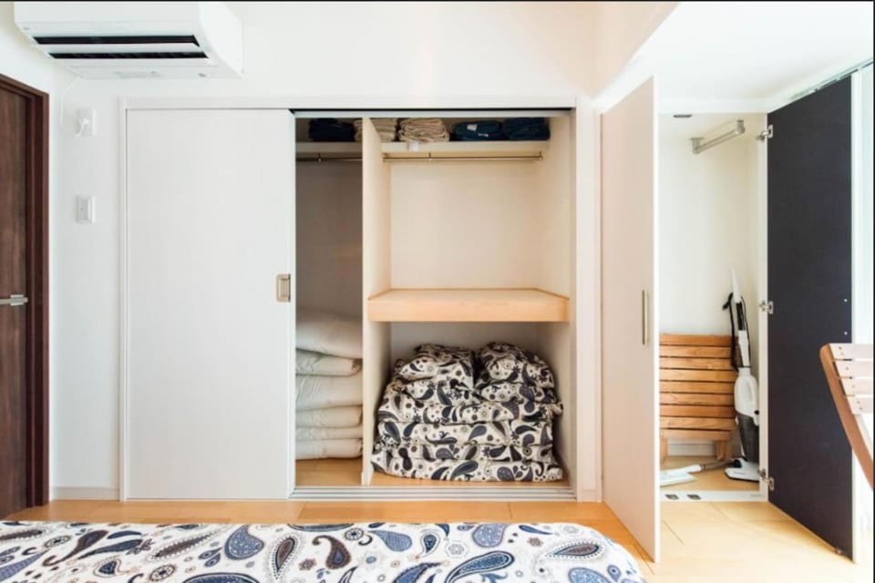 Photo of the whole room, wardrobe