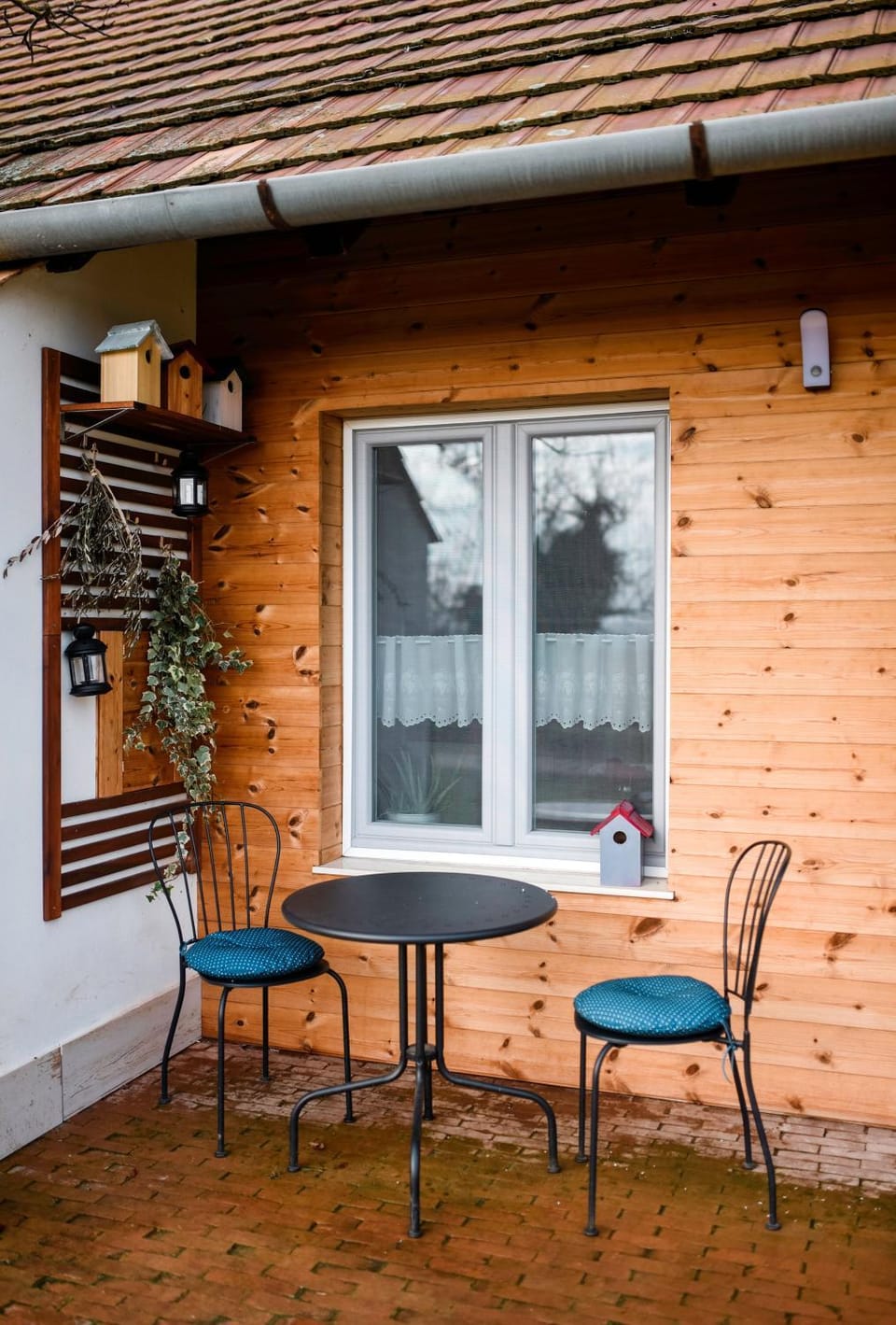 Facade/entrance, BBQ facilities, Balcony/Terrace, Decorative detail