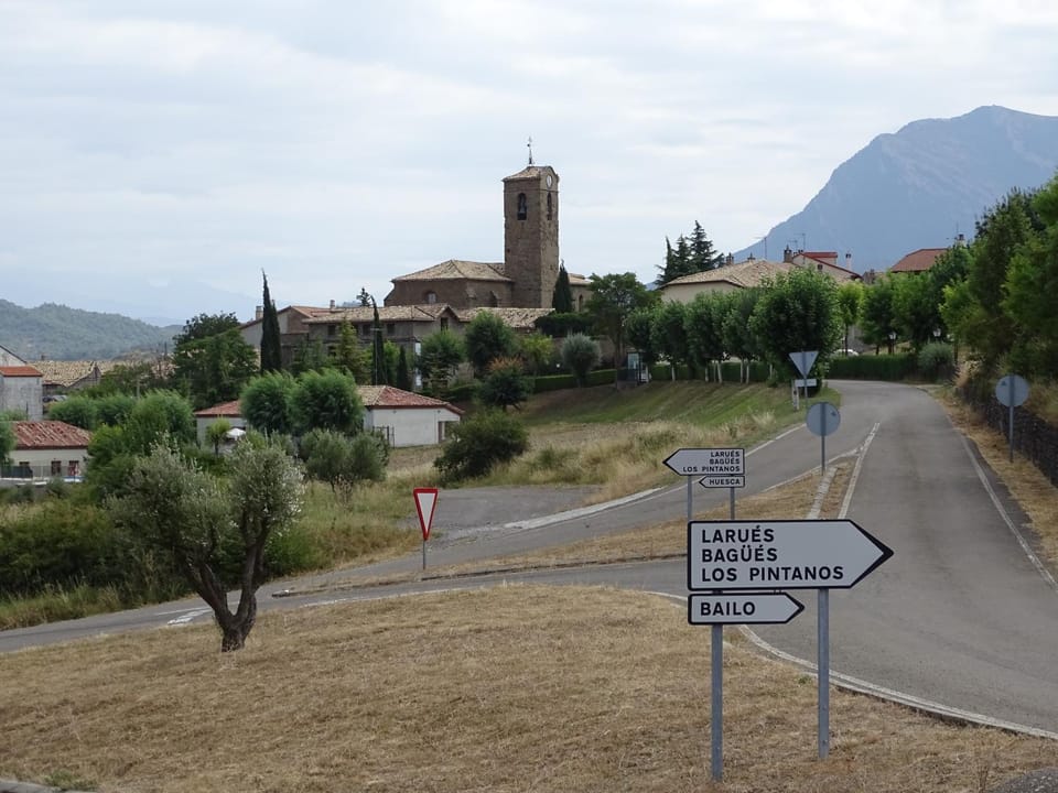 Nearby landmark, Neighbourhood