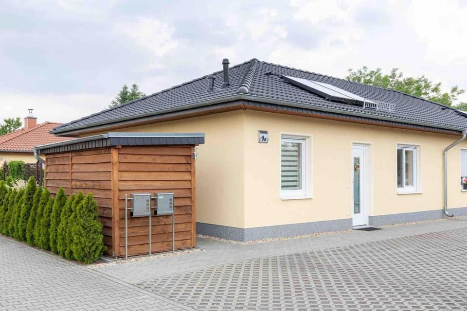 Property building, Facade/entrance