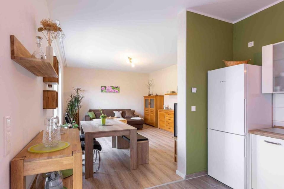 Kitchen or kitchenette, Living room, Photo of the whole room, Seating area, Dining area