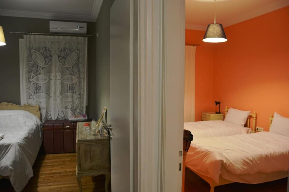 Vintage, spacious apartment in the heart of Athens! Apartment in Athens