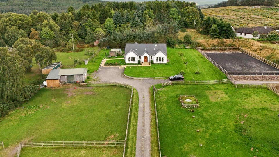 Property building, Day, Natural landscape, Bird's eye view, Parking