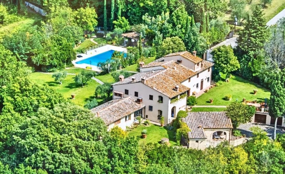 Bargino luxury experience Villa in Tuscany