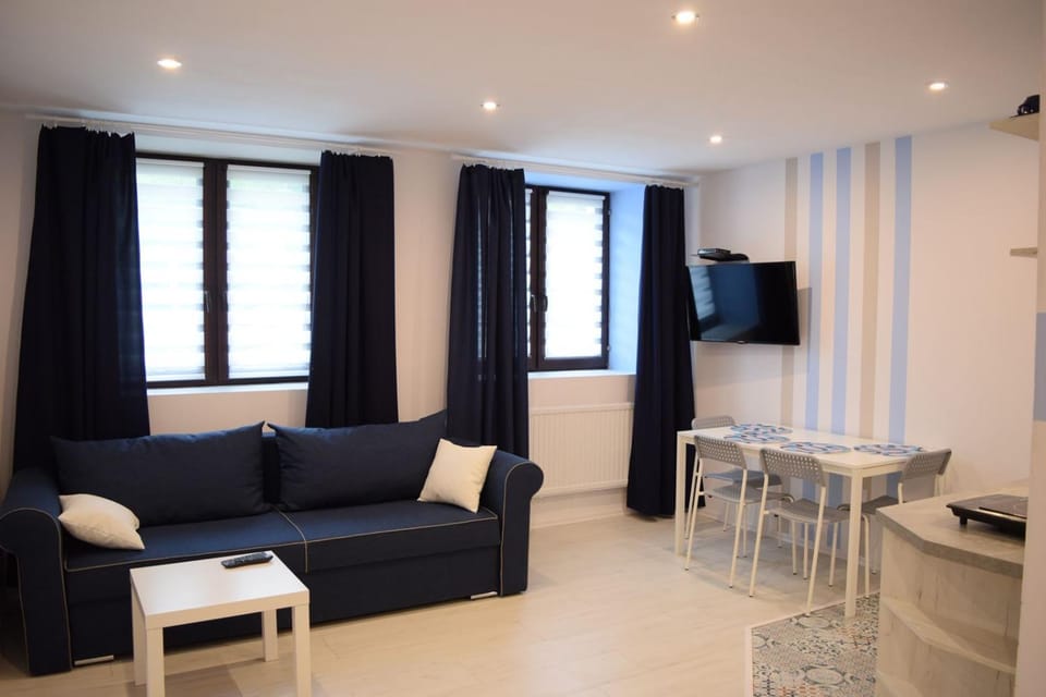 Living room, Photo of the whole room, Seating area