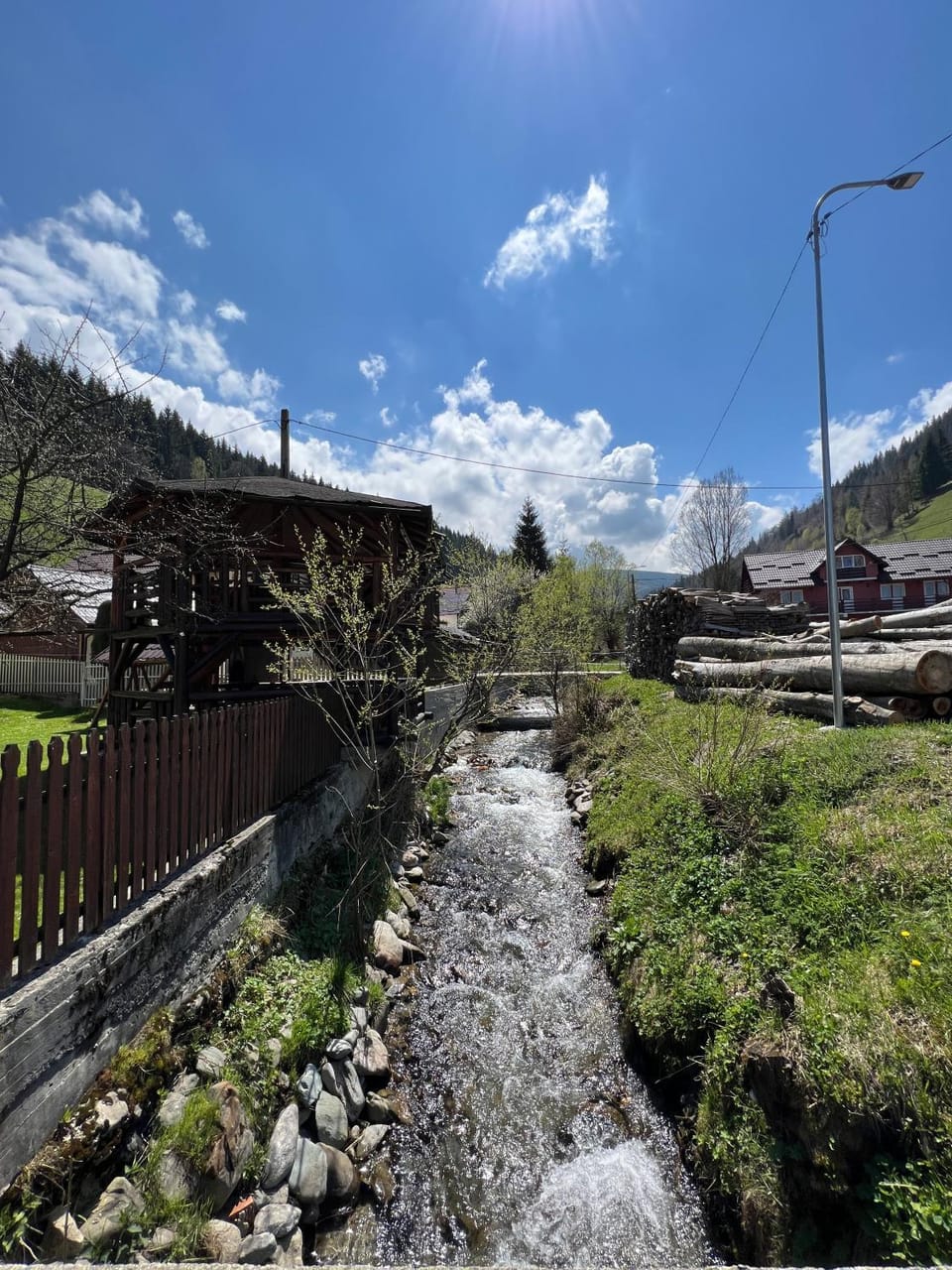 Piscul Muntelui Bed and Breakfast in Brașov County