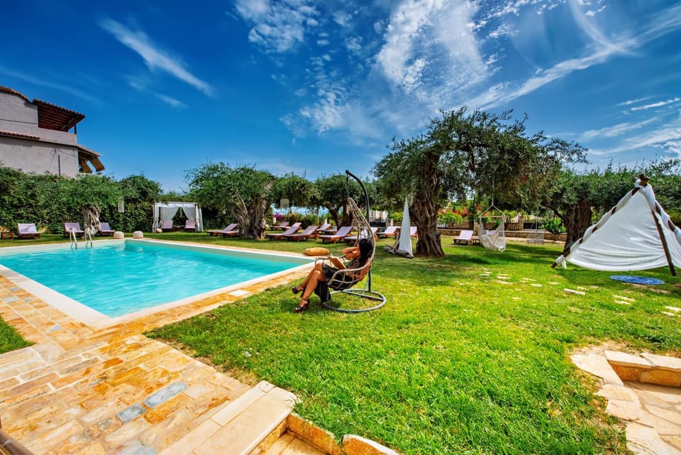 ELEONAS Estate Apartment hotel in Peloponnese, Western Greece and the Ionian