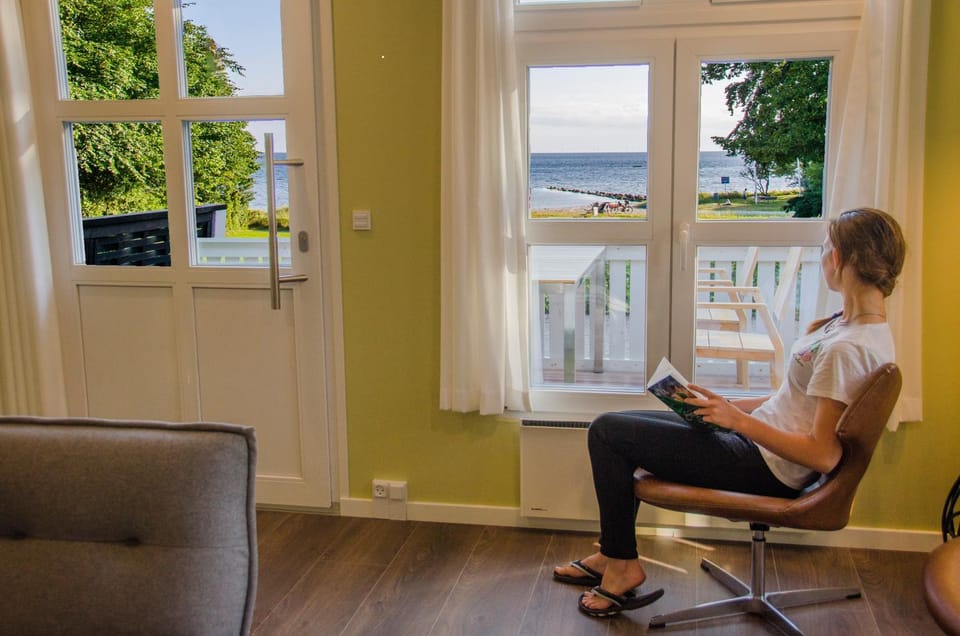 Living room, Decorative detail, Sea view, Sea view