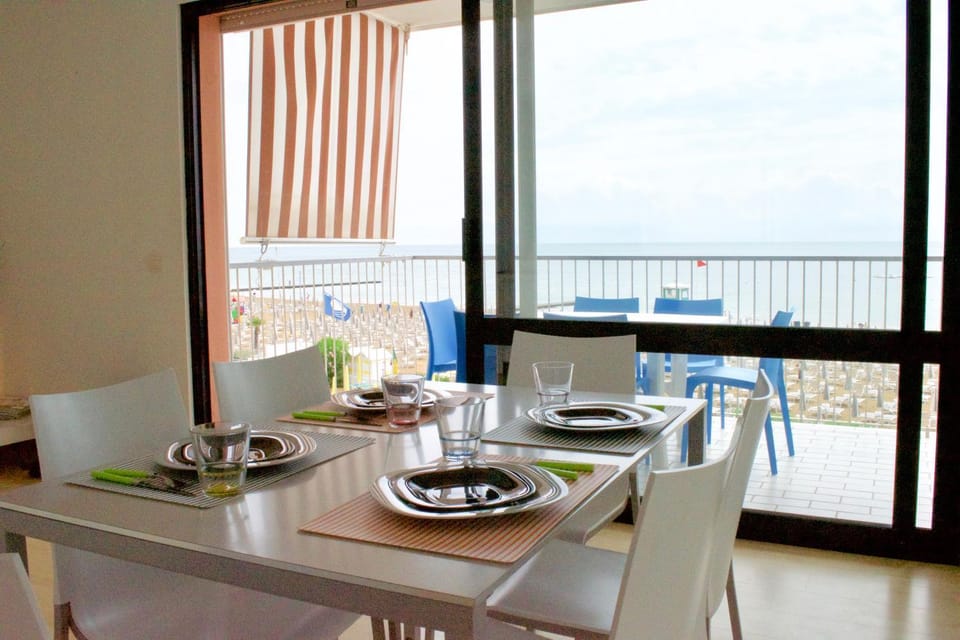 Balcony/Terrace, Seating area, Sea view
