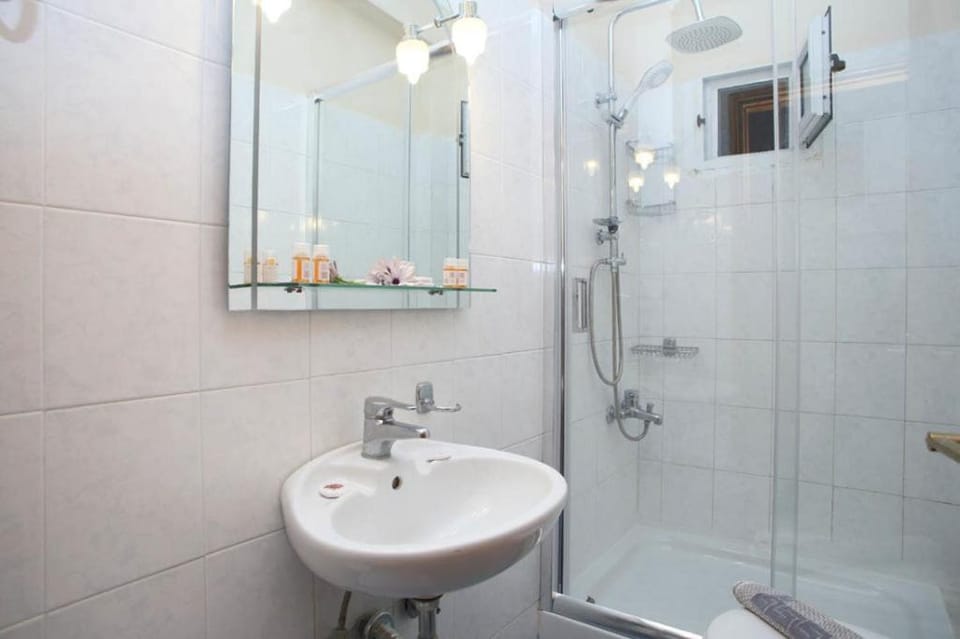Kathisma Studios Apartments-Theochari Angeliki GP Apartment in Lefkada, Lefkada Municipality, Greece