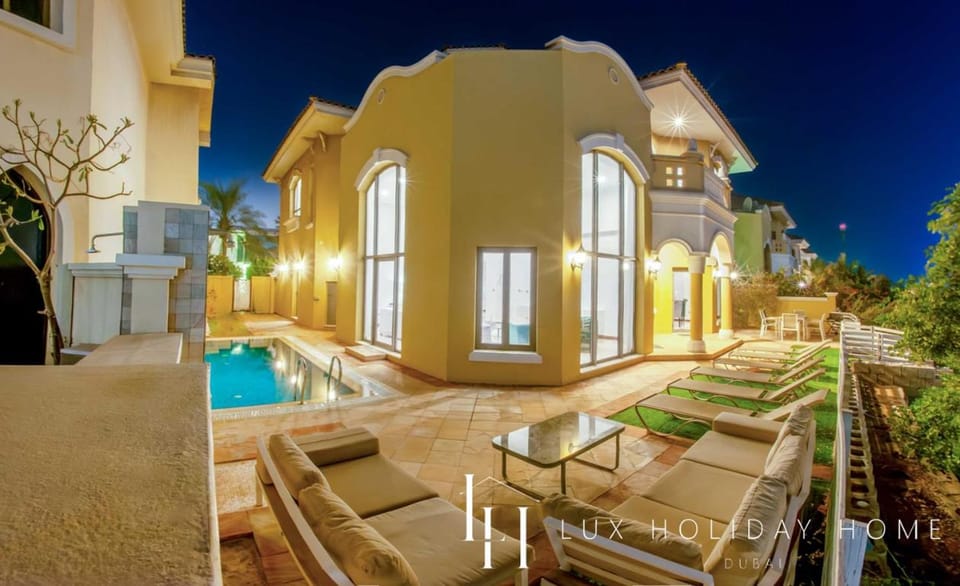 Patio, Night, Swimming pool