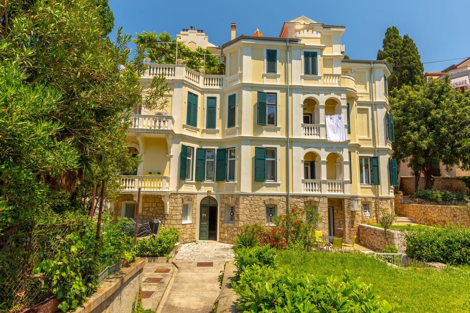 Piece of Heaven with a Million dollar View Apartment in Dubrovnik