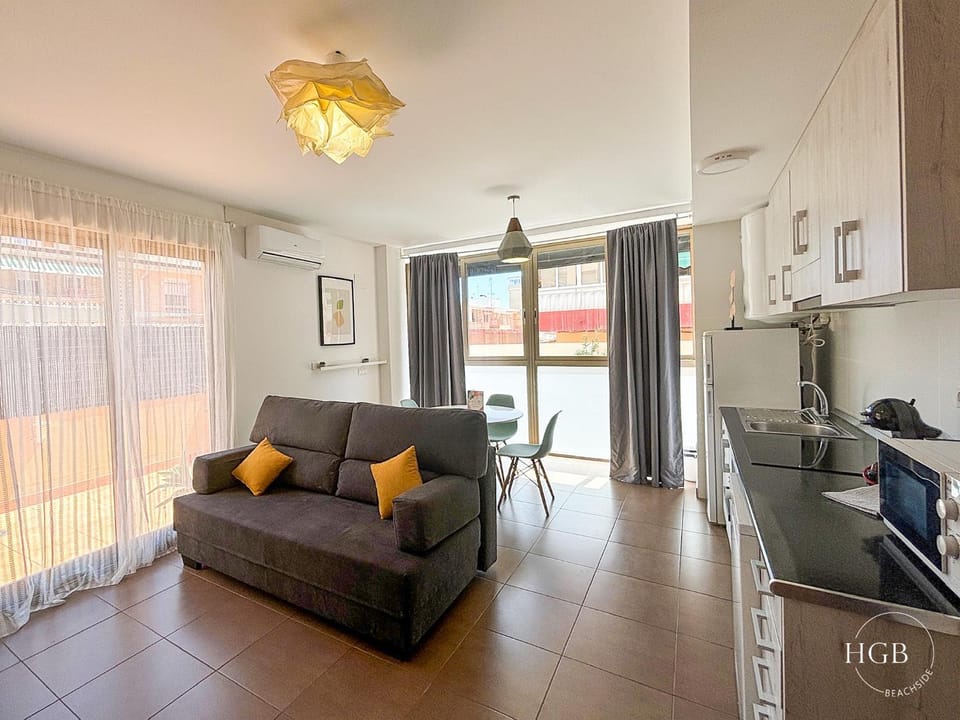 HGB Beachside Apartment in Alacantí