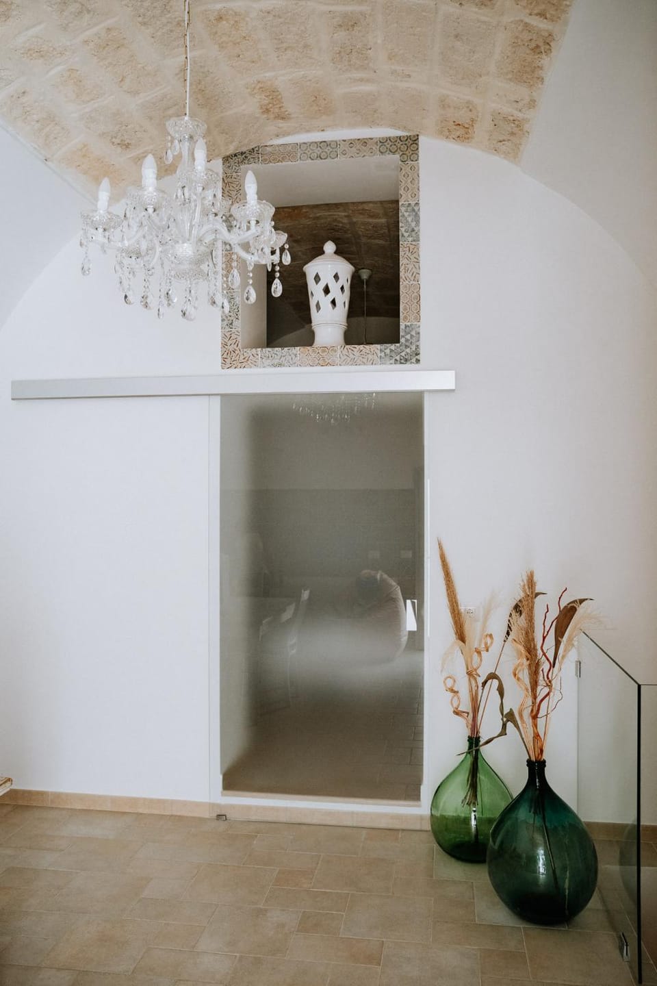 Living room, Photo of the whole room