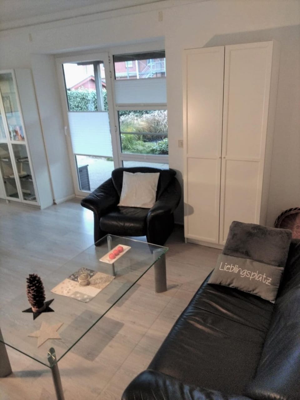 Living room, Photo of the whole room, Seating area