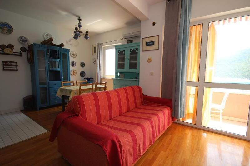 IRENE Apartment 10m from sea - privat parking Apartment in Istria County