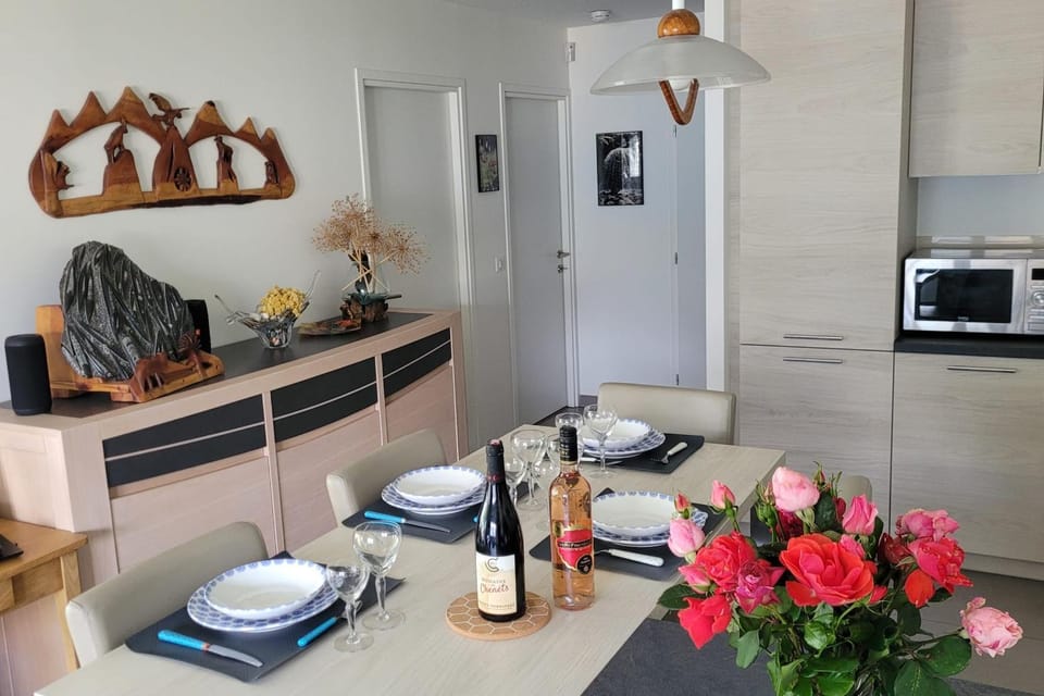 Le Tableau du Lac 507 - 2 bedrooms apartment with lake view terrace Apartment in Annecy