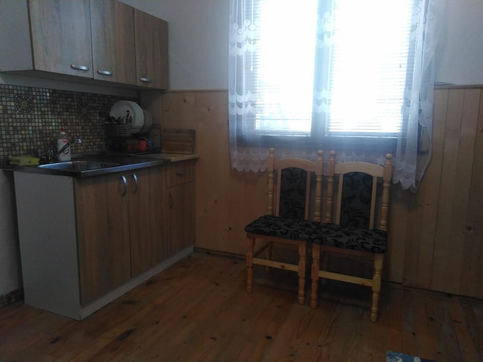 Town House on Ropotamo str. Bed and Breakfast in Burgas Province