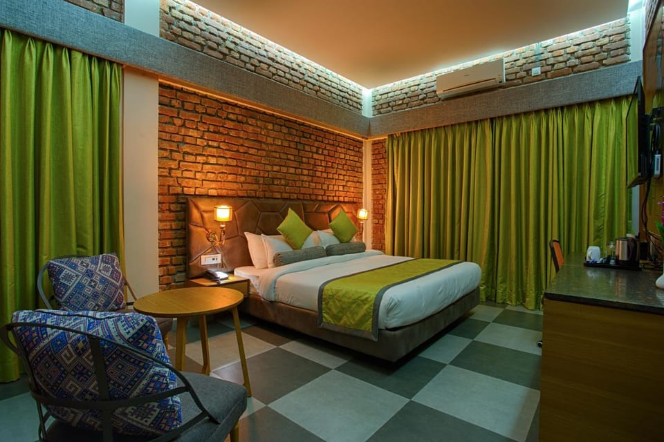 Bed, Photo of the whole room, Bedroom