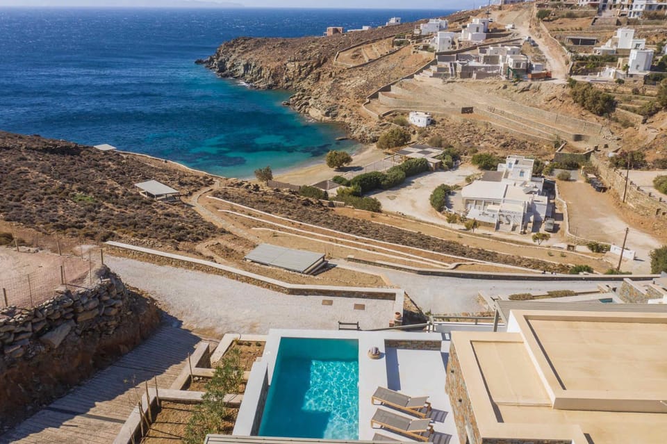 View (from property/room), Sea view, Swimming pool