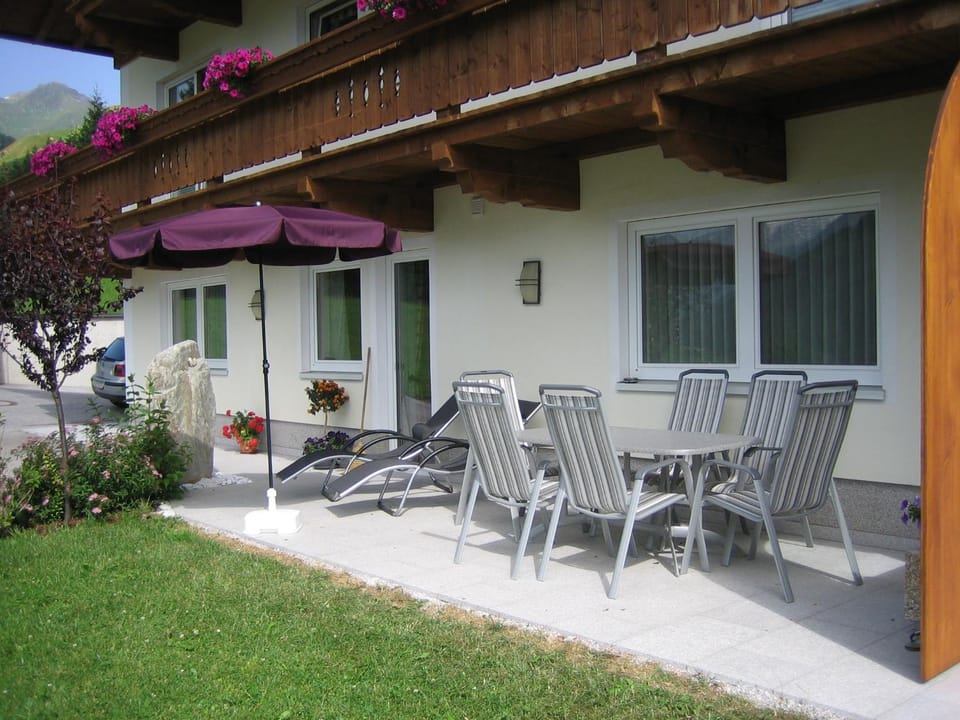 Patio, Spring, Garden