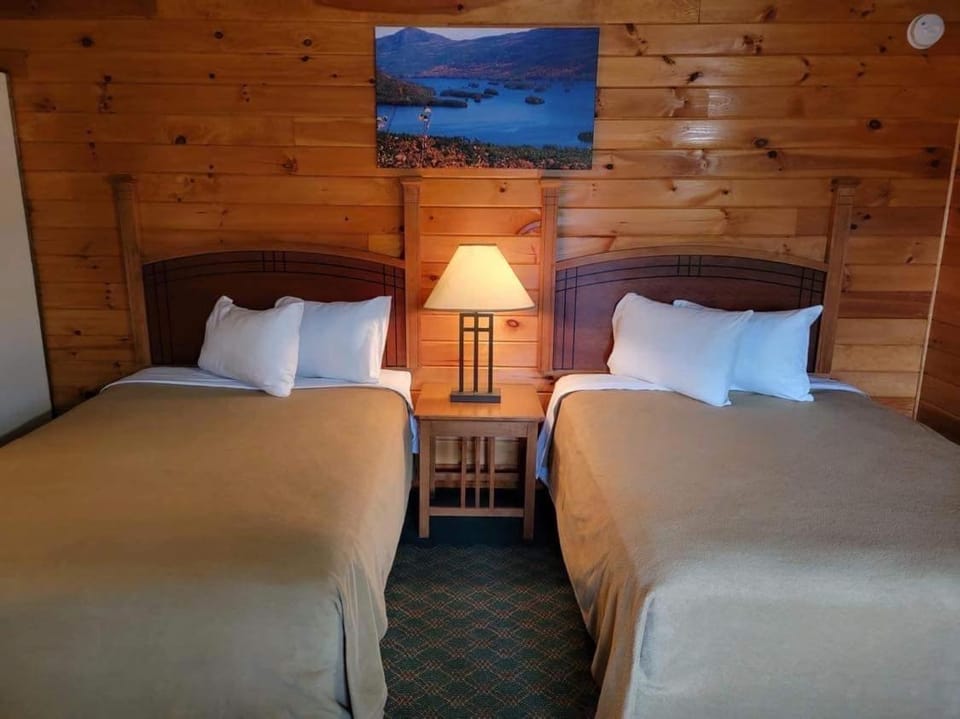 Garden, Decorative detail, Bedroom, Garden view, Landmark view, Mountain view