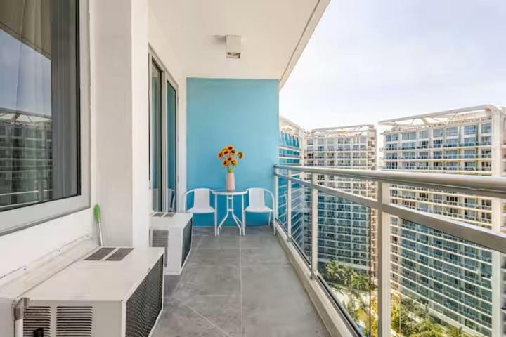Balcony/Terrace, Pool view