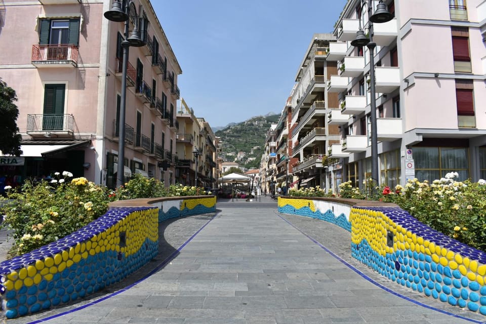 Neighbourhood, City view