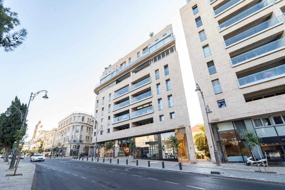 King David Residence Luxury 4 BD/Pool/Gym/Parking House in Jerusalem