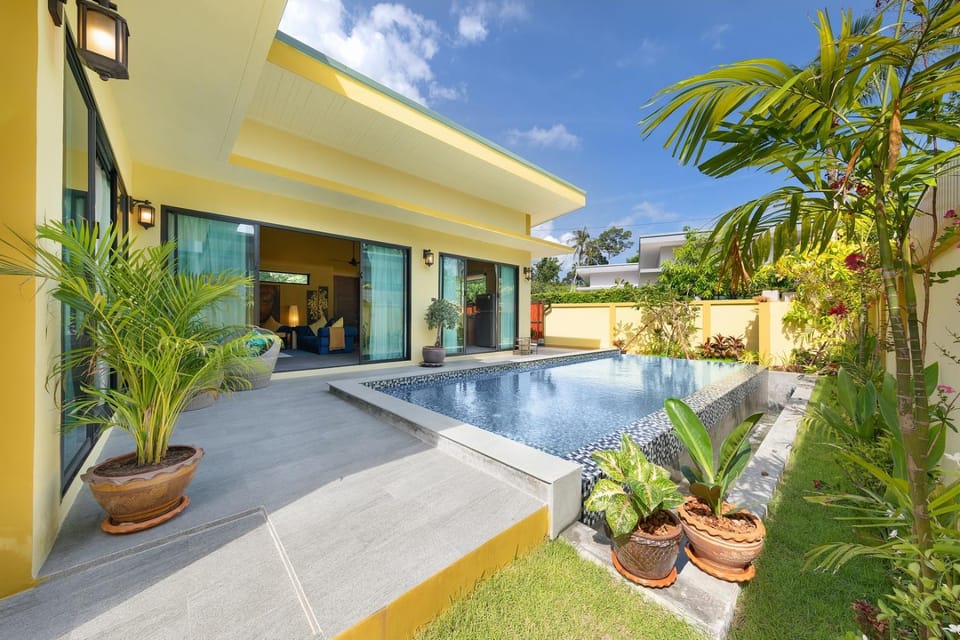 Property building, Swimming pool, Swimming pool