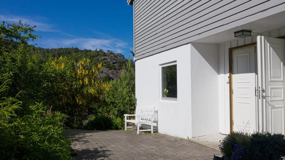 Krossmyrhill. Great house House in Norway