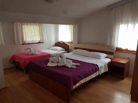 Villa Mrestiliste Trpejca Bed and Breakfast in Municipality of Ohrid, North Macedonia